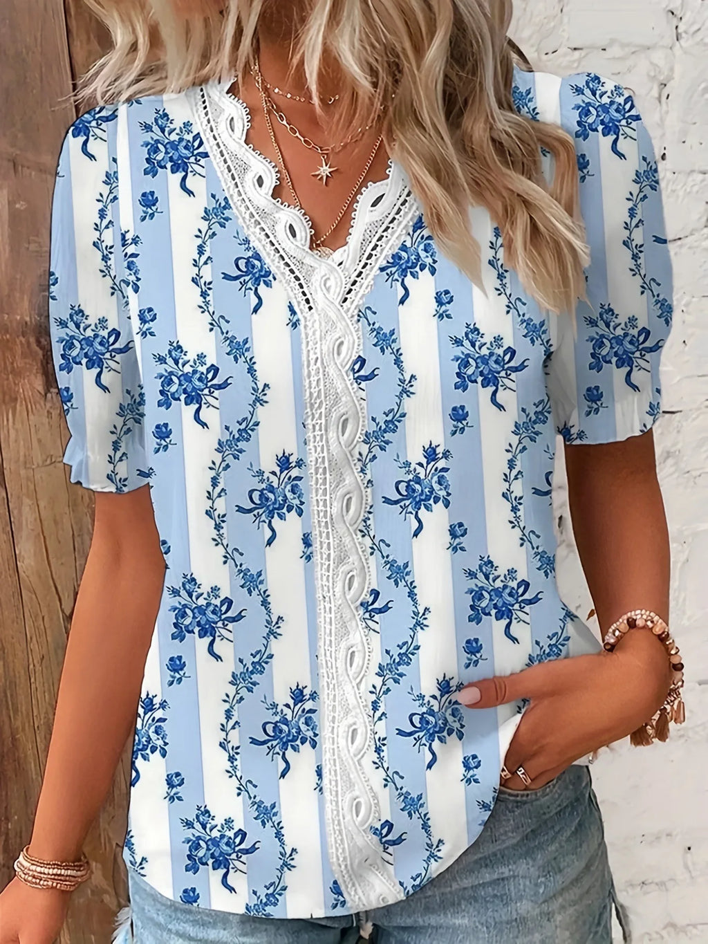 2025 Fashion Casual Vacation Shirt Women Summer V Neck Hollow Out Solid Color Blouse Female Elegant Striped Jacquard Casual Tops