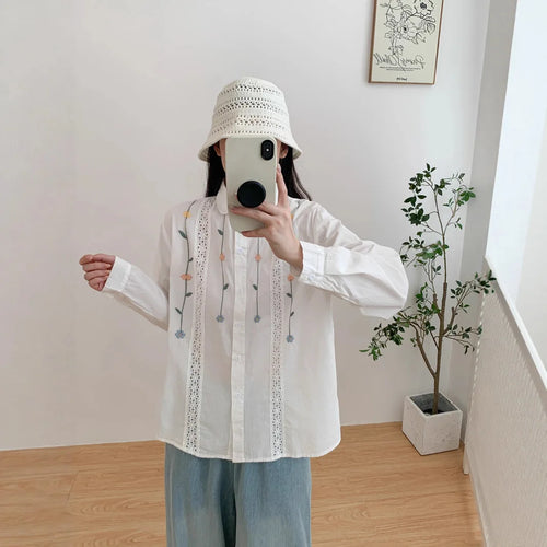Loose Women's Long Sleeve White Shirt 2025 Autumn New Style Japanese Embroidery Flower Hollow Splicing Open Cardigan Top